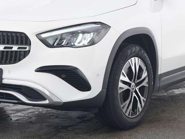 Mercedes GLA 180 — photo 7