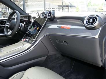 Mercedes GLC 220 — photo 12