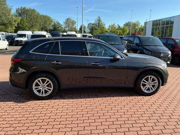 Mercedes GLC 200 — photo 7