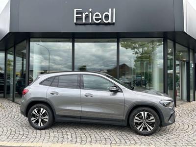 Mercedes GLA 200 Night Edition
