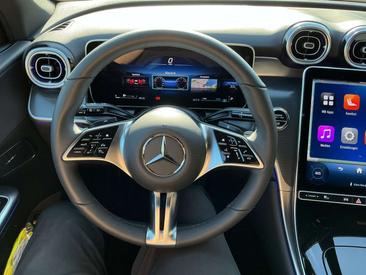 Mercedes GLC 200 — photo 12