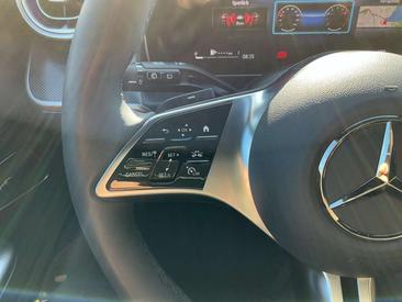Mercedes GLC 200 — photo 13