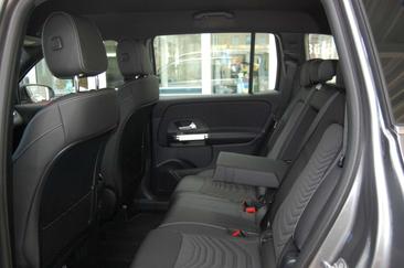 Mercedes GLB 200 — photo 15