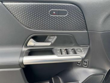 Mercedes GLA 250 Progressive Line — photo 10