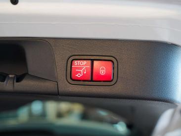 Mercedes EQB 350 Premium — photo 11