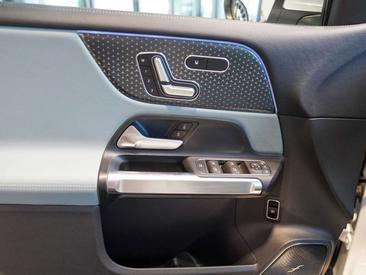 Mercedes EQB 350 Premium — photo 13