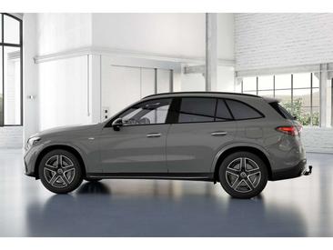 Mercedes GLC 300 — photo 17