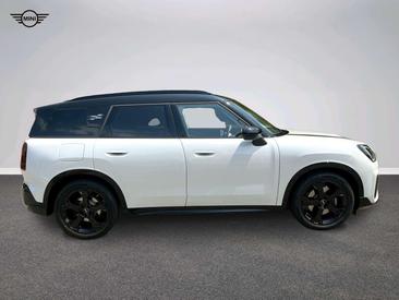 Mini Countryman JCW Electric — photo 3