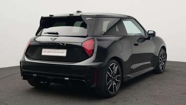 Mini Cooper SE JCW — photo 7