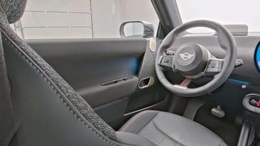 Mini Cooper SE JCW — photo 22
