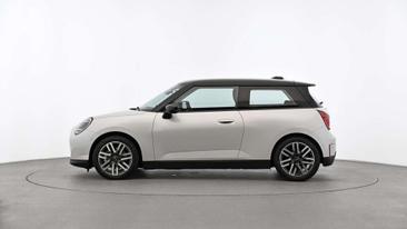 Mini Cooper E Classic — photo 3