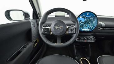 Mini Cooper E Classic — photo 14
