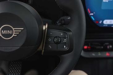 Mini Hatch Favoured Cooper — photo 13