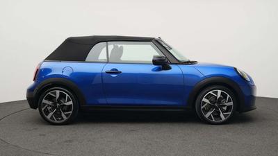 Mini Cabrio Favoured Cooper
