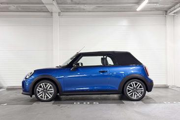 Mini Cabrio Favoured Cooper — photo 3