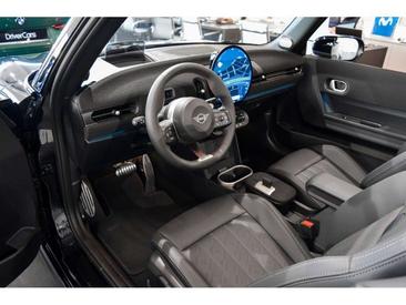 Mini Cabrio John Cooper Works — photo 5