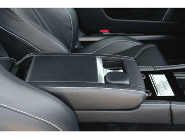 Aston Martin DBS I DBS V12 Coupe — photo 32