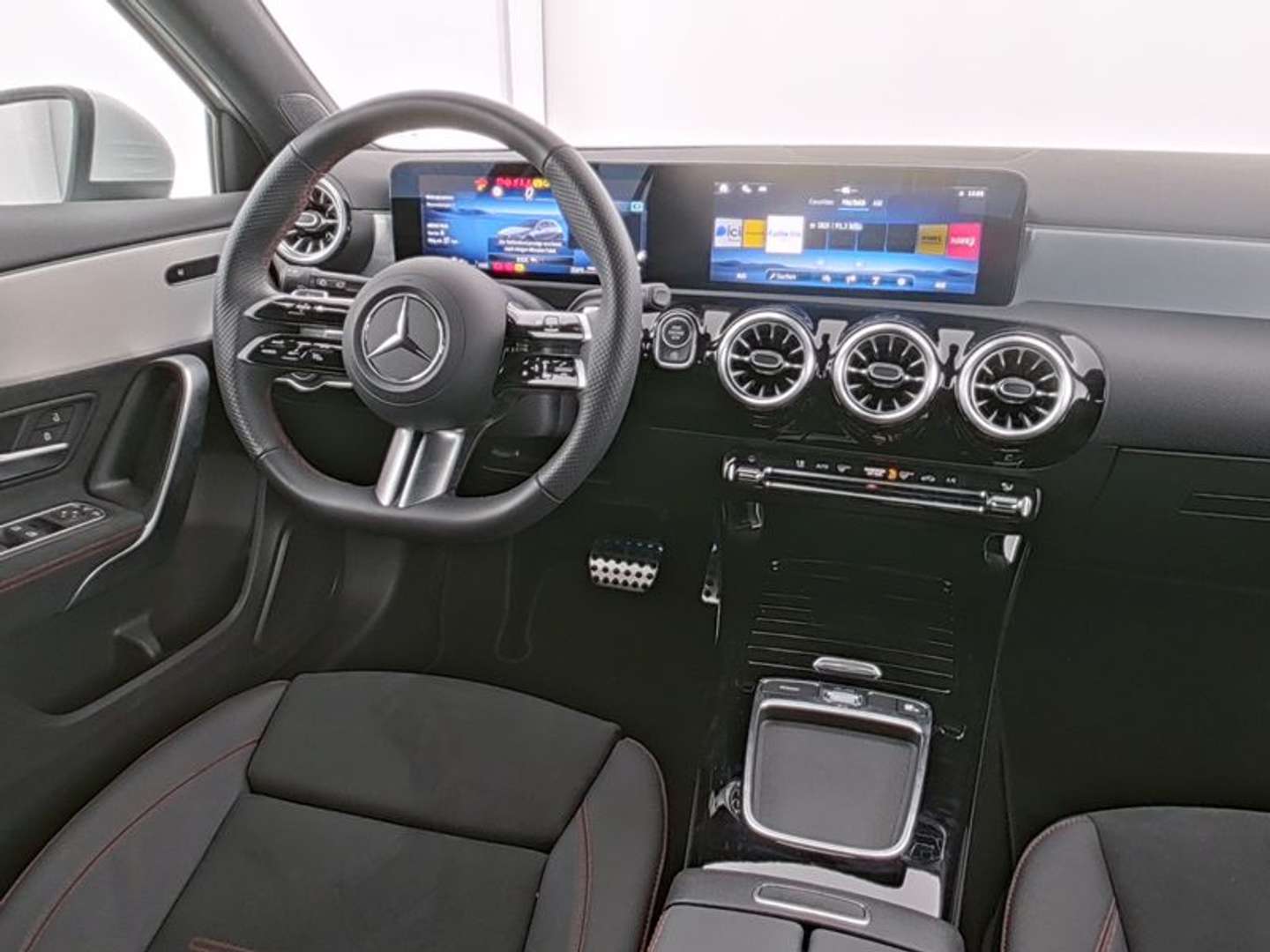 Mercedes Classe A 200 AMG Line - 2024 - Joinsteer - #4
