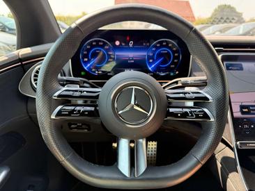 Mercedes EQE 350 — photo 17