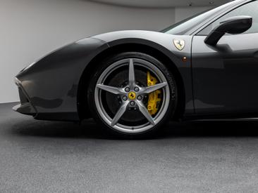 Ferrari 488 GTB — photo 24