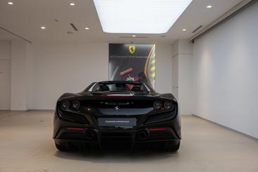 Ferrari F8 Spider — photo 4