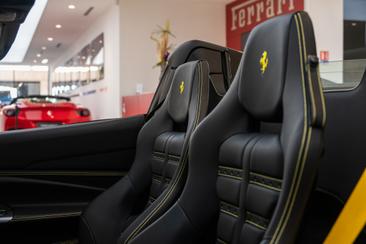 Ferrari F8 Spider — photo 14