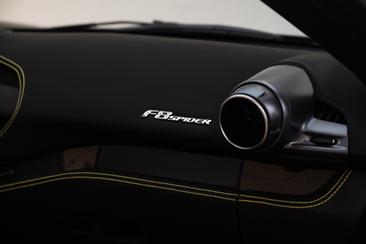 Ferrari F8 Spider — photo 20
