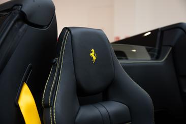 Ferrari F8 Spider — photo 22
