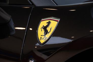 Ferrari F8 Spider — photo 23