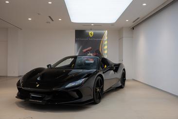 Ferrari F8 Spider — photo 27