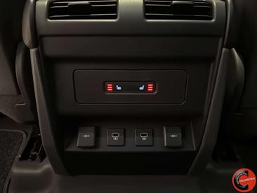 Land Rover Defender 110 X-Dynamic HSE Gancio Traino 3.0D I6 300cv AWD — photo 41