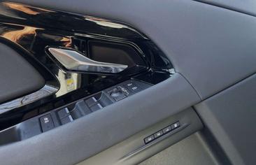 Land Rover Range Rover Evoque P270e Dynamic SE ACC Panoramaschuifdak Black-pack/ Noir — photo 13