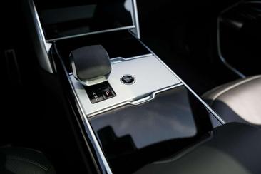 Land Rover Range Rover Autobiography 3.0 P550e — photo 20