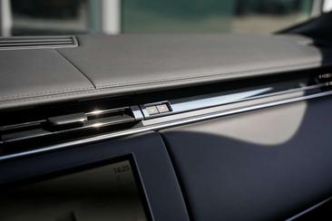 Land Rover Range Rover Autobiography 3.0 P550e — photo 21