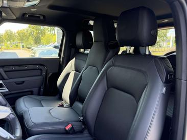 Land Rover Defender 90 D200 SE — photo 8