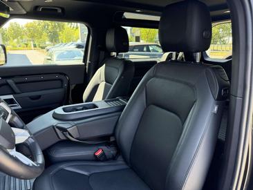 Land Rover Defender 90 D200 SE — photo 9