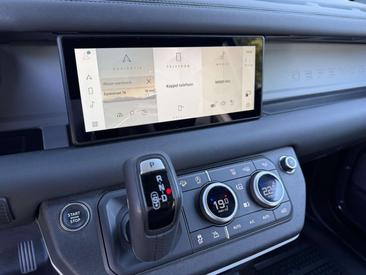 Land Rover Defender 90 D200 SE — photo 11