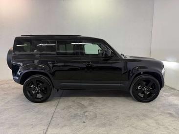 Land Rover Defender 110 X-Dynamic SE 3.0d I6 Mhev — photo 5