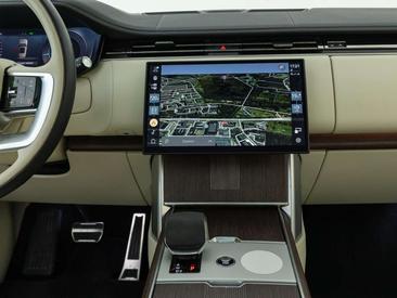 Land Rover Range Rover Autobiography 3.0 P460e PHEV — photo 16