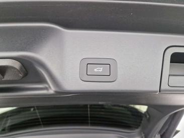 Land Rover Range Rover Evoque D200 Dynamic SE — photo 12