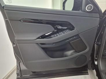Land Rover Range Rover Evoque D200 Dynamic SE — photo 38