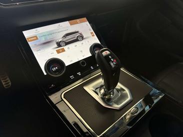 Land Rover Range Rover Evoque P300e R-Dynamic HSE — photo 16