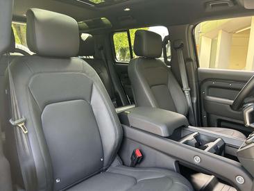 Land Rover Defender X-Dynamic HSE Edition P300e PHEV — photo 4