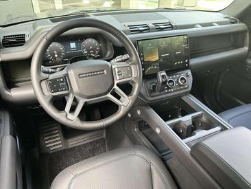 Land Rover Defender X-Dynamic HSE Edition P300e PHEV — photo 7