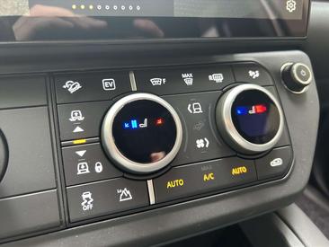 Land Rover Defender X-Dynamic HSE Edition P300e PHEV — photo 23