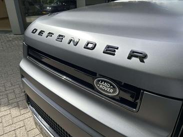 Land Rover Defender X-Dynamic HSE Edition P300e PHEV — photo 27