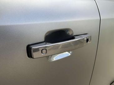 Land Rover Defender X-Dynamic HSE Edition P300e PHEV — photo 30