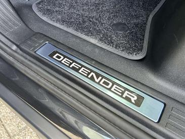 Land Rover Defender X-Dynamic HSE Edition P300e PHEV — photo 32