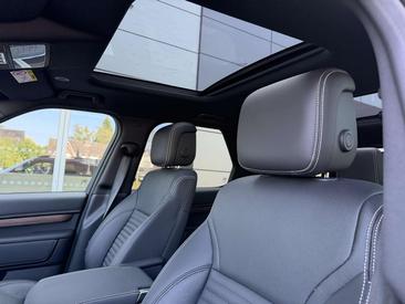 Land Rover Discovery Dynamic SE D350 — photo 9