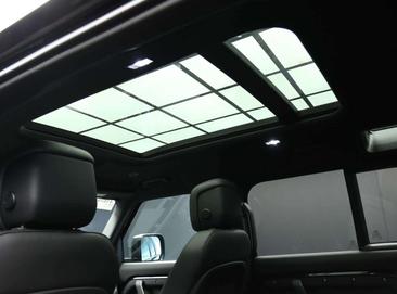Land Rover Defender 110 X-Dynamic HSE Awd 3.0d I6 Mhev 250cv Auto — photo 10